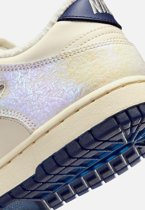 Nike - WMNS DUNK LOW