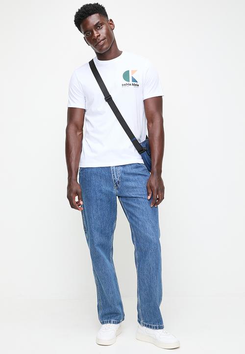 Calvin Klein - Ss 30S Eu Ck Bh Logo Graphic Tee - Brilliant White