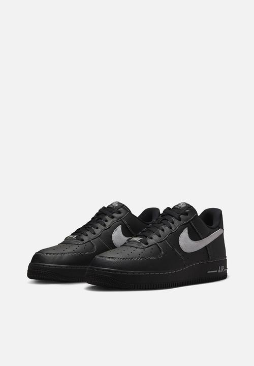 Nike - Air Force 1 '07 LV8
