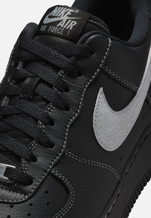 Nike - Air Force 1 '07 LV8