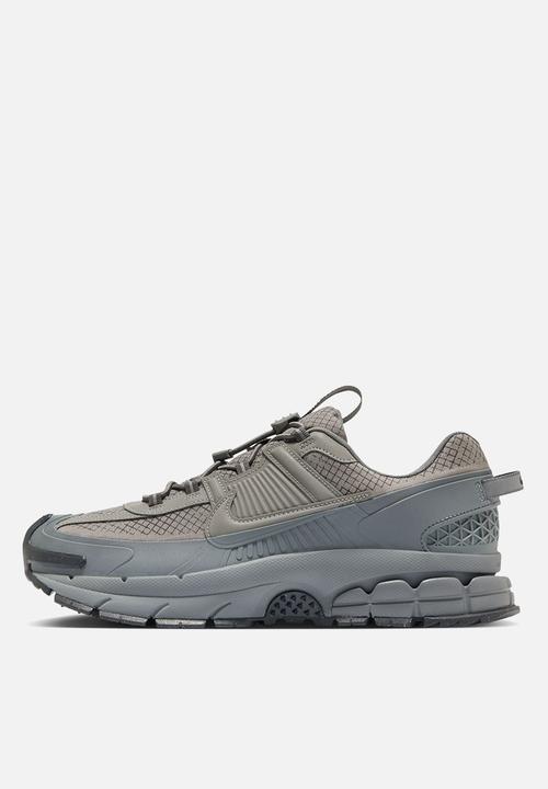 Nike - Zoom Vomero Roam