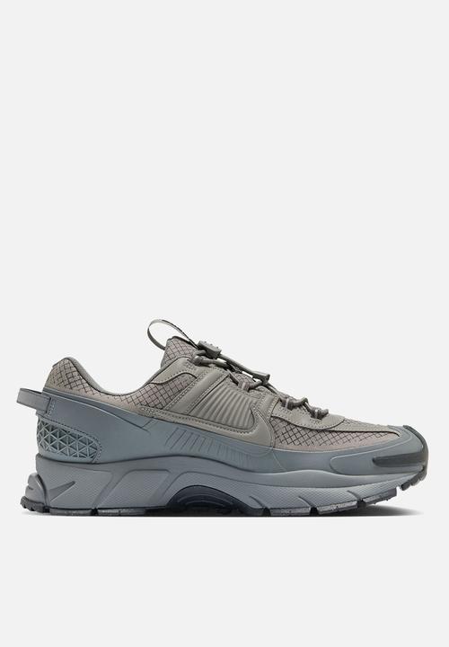 Nike - Zoom Vomero Roam