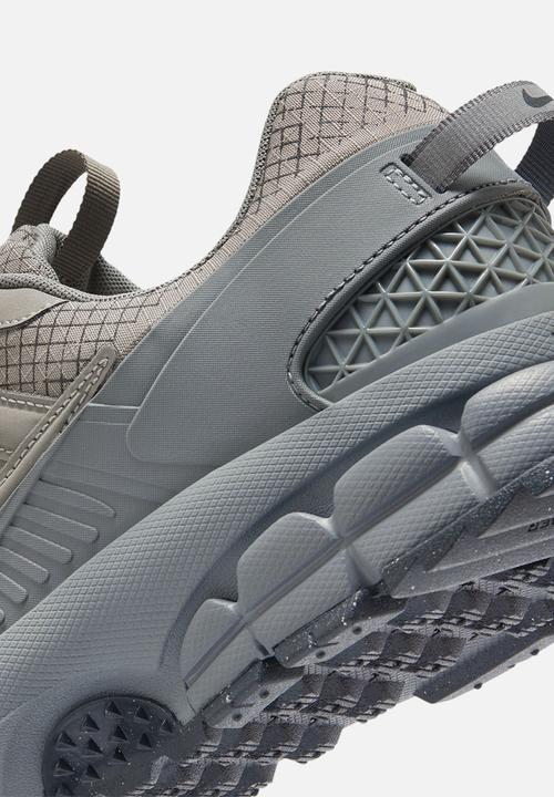 Nike - Zoom Vomero Roam