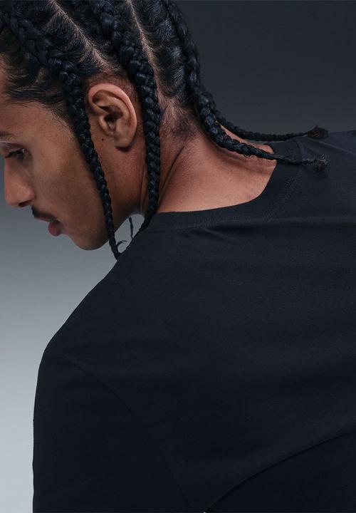 Nike - NSW  Tee  Seasonal Club - Black