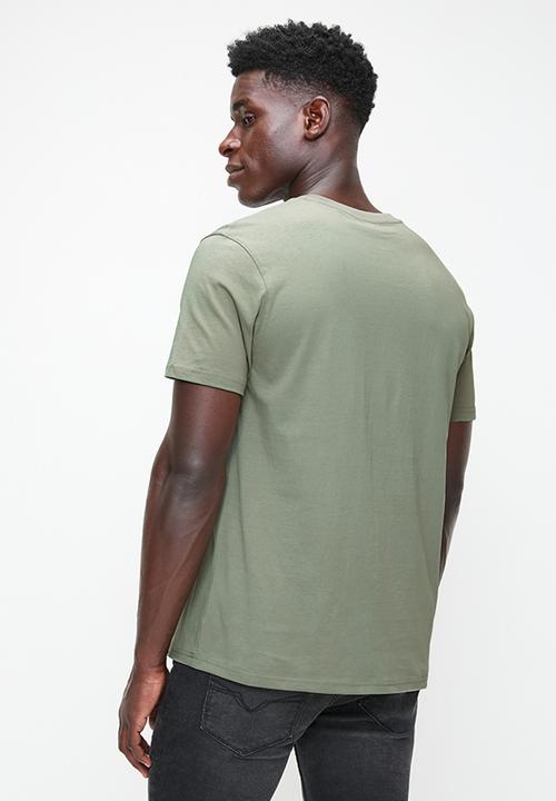 GUESS - Ss Cn Guess Box Logo Tee - Mossy Green