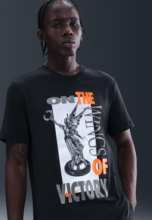 Nike - NSW  Tee Goddne Photo SS Tee - Black