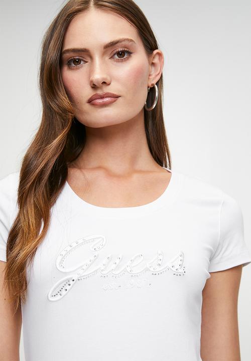 GUESS - Cn Ss Embro Script Logo Tee - Pure White