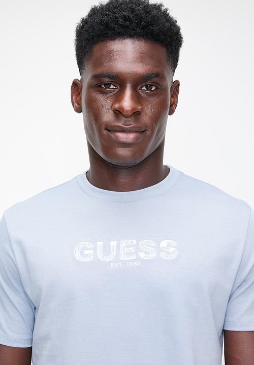 GUESS - Ss Bsc Guess Embroidery Logo - Nimbus Blue Multi