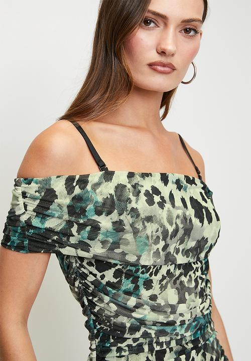GUESS - Off Shoulder Verdiana Dress - Aquarelle Leopard Print