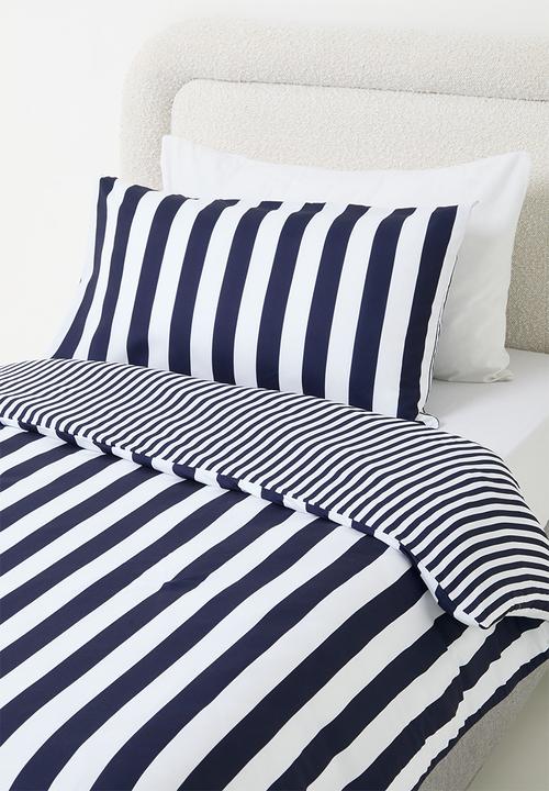 Sixth Floor - Stripe duvet cover - blue