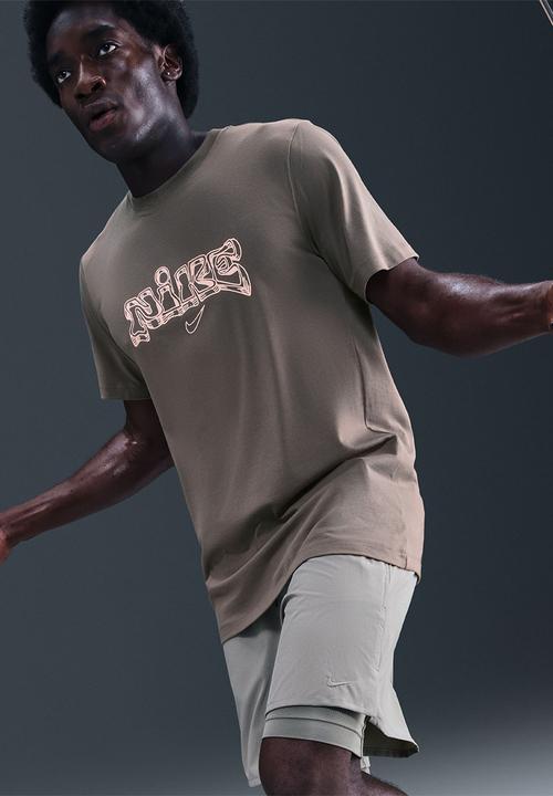 Nike - IYKYK Fitness Tee - Cave Stone/Washed Coral