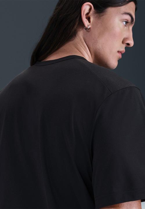 Nike - Hyverse  Dri-FIT UV Training Top  - Black/White