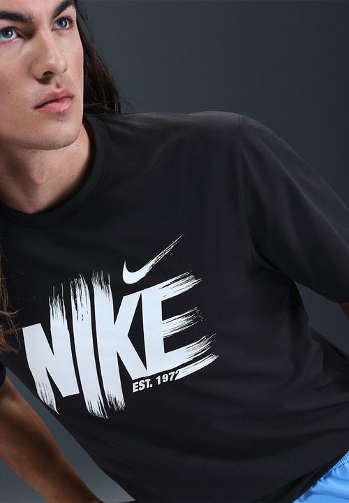 Nike - Hyverse  Dri-FIT UV Training Top  - Black/White