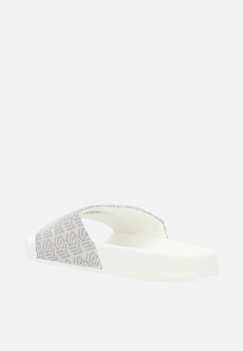 Steve Madden - Speedup slide -  white