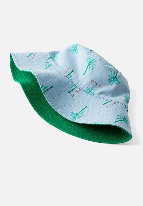 Cotton On - Kids reversible bucket hat - dawn blue palm/deep mint
