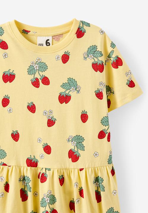 Cotton On - Willow short sleeve dress - baby yellow/strawberries