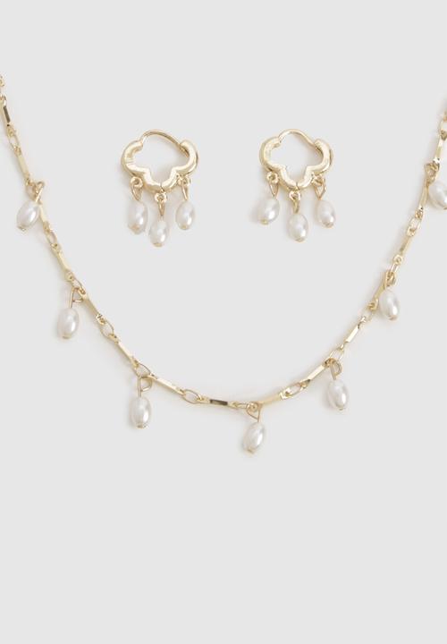 boohoo - Pearl detail hoop earrings & necklace multipack - gold