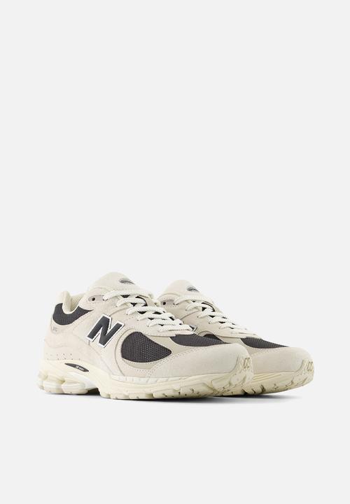 New Balance  - U2002R v1