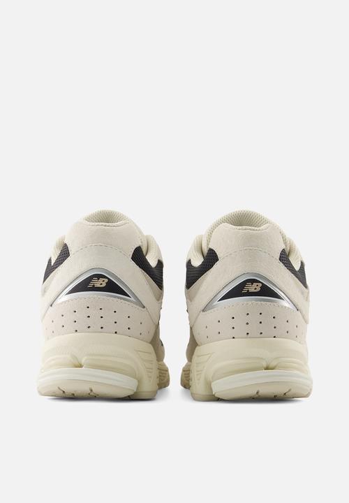 New Balance  - U2002R v1
