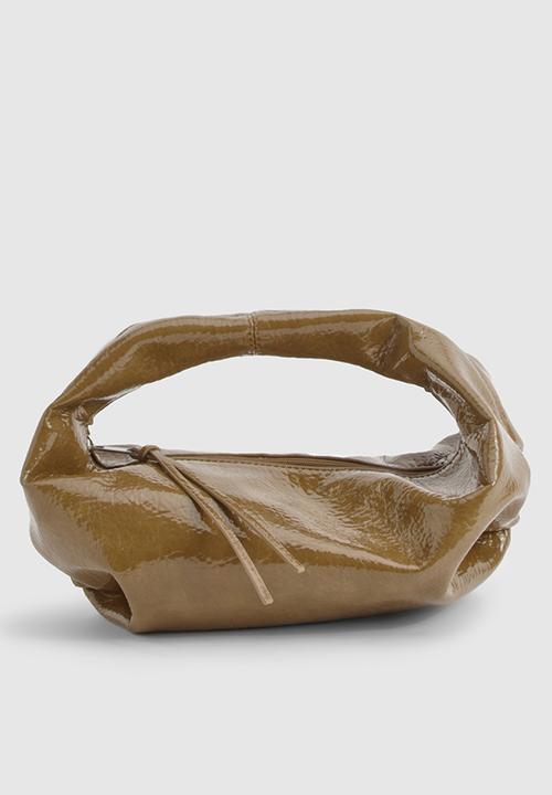 boohoo - Textured patent slouchy grab bag - tan