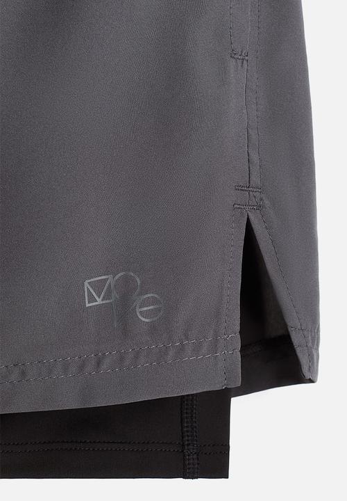 H&M - Double-layered sports shorts with drymove™ - dark grey