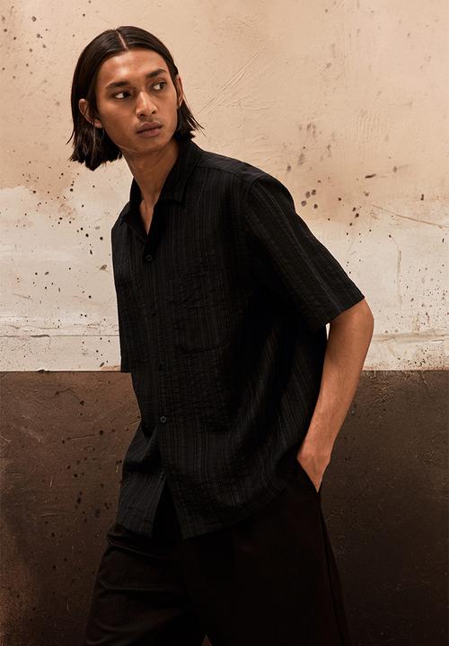 H&M - Regular fit textured resort shirt - black