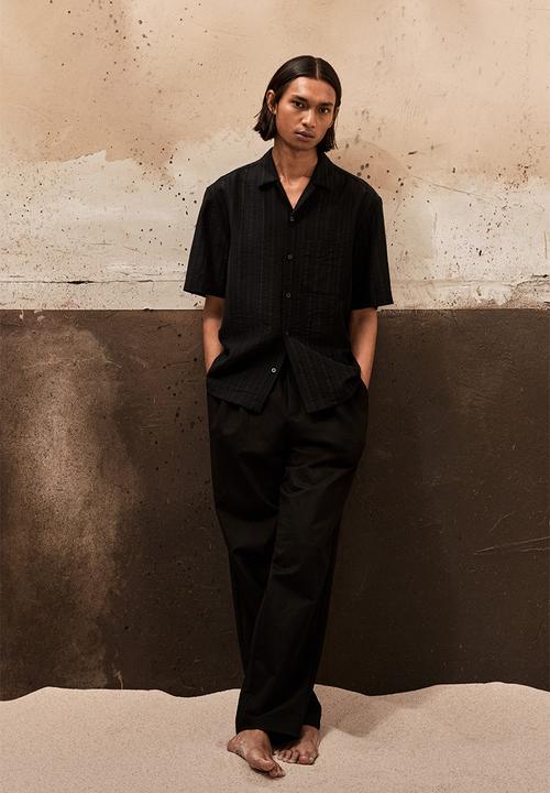 H&M - Regular fit textured resort shirt - black