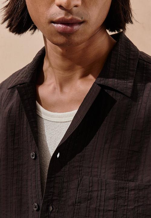 H&M - Regular fit textured resort shirt - dark brown