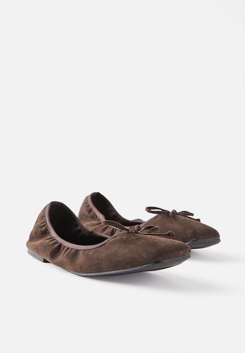 Cotton On - Miley ruched ballet - choc micro