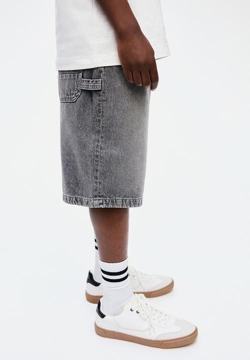 H&M - Denim carpenter shorts - washed grey