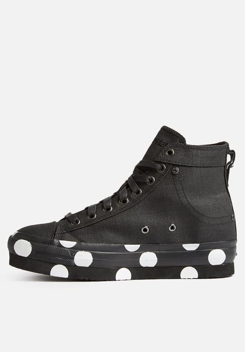 Diesel  - Exposure flatform