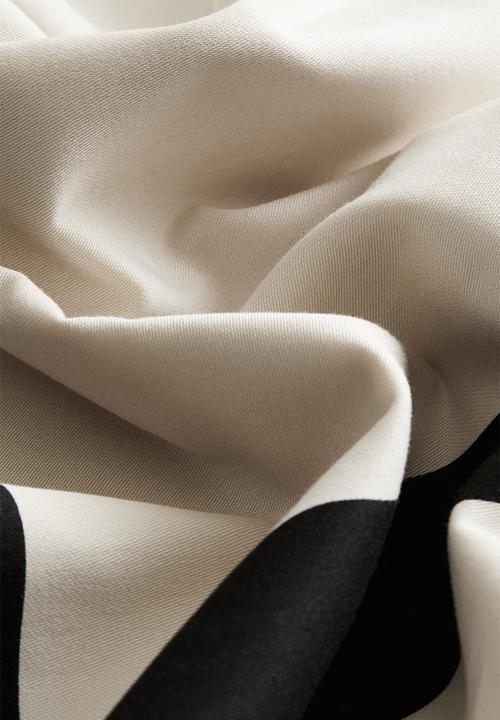 H&M - Cotton satin cushion cover - light beige/black 