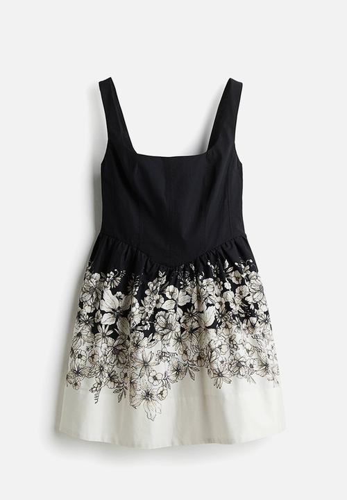 H&M - Flared-skirt dress - black/floral 
