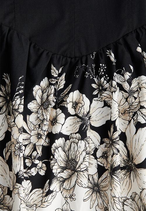 H&M - Flared-skirt dress - black/floral 