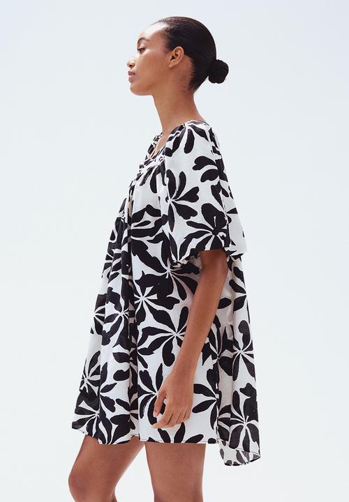 H&M - Balloon-sleeved tunic dress - white & black floral