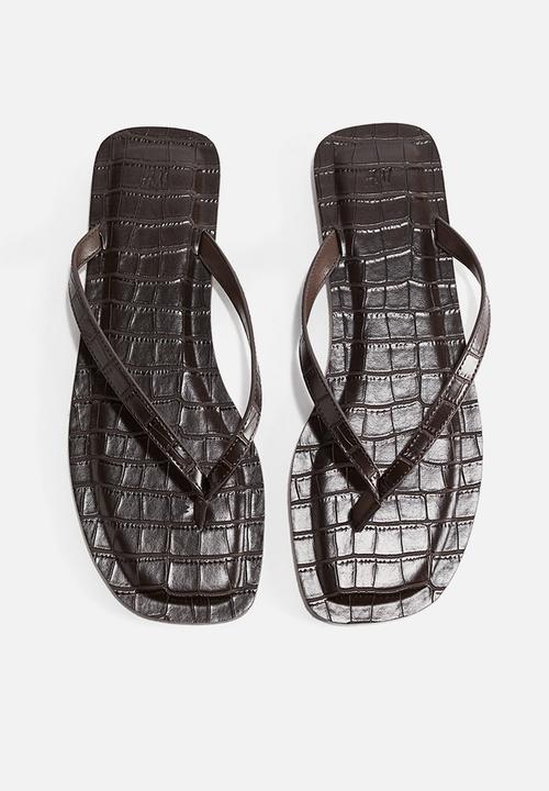 H&M - Flip-flops - dark brown 