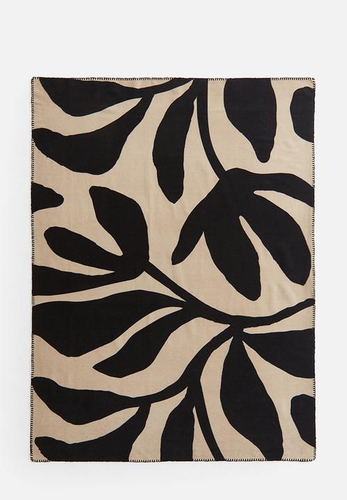 H&M - Patterned fleece blanket - beige/patterned 