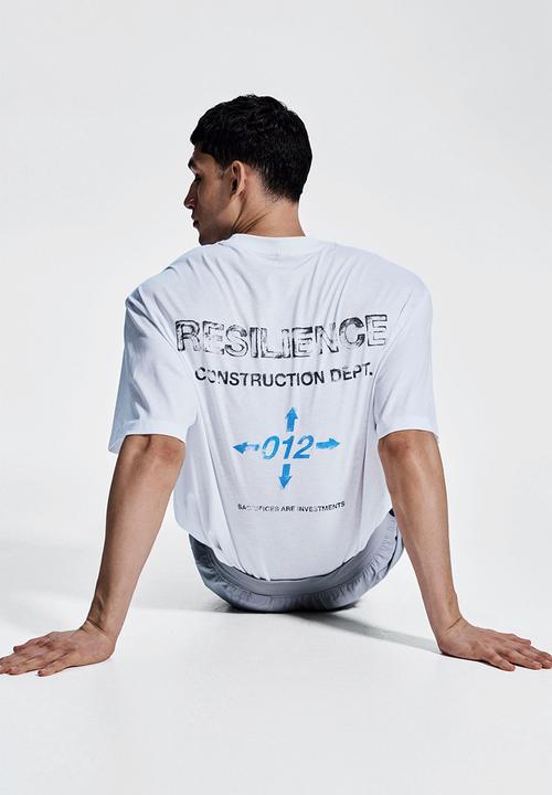 H&M - Boxy-style sports t-shirt with drymove™ - white/resilience