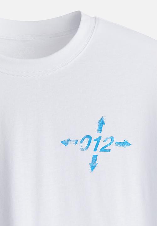 H&M - Boxy-style sports t-shirt with drymove™ - white/resilience
