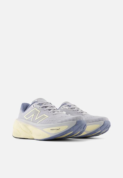 New Balance  - WMORCE5