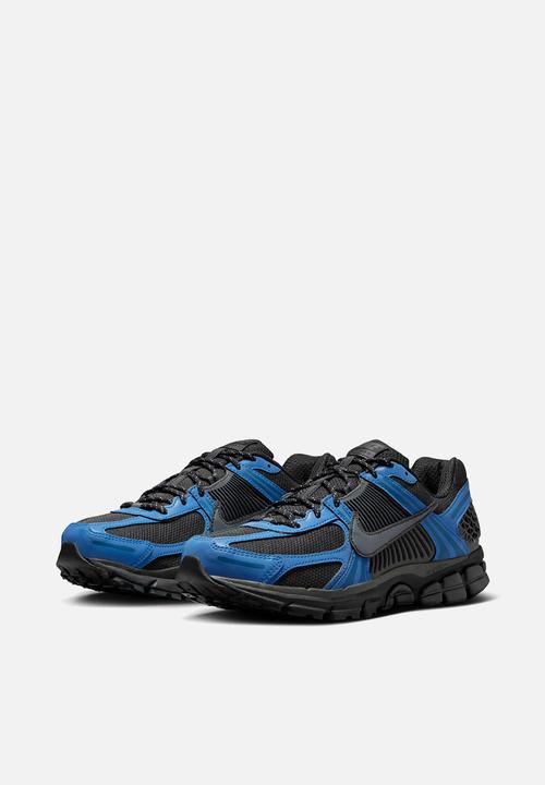 Nike - Zoom Vomero 5 SE