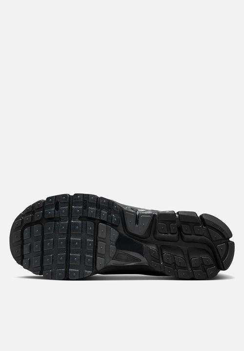 Nike - Zoom Vomero 5 SE