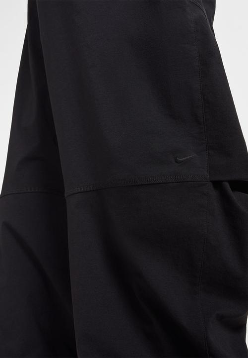 Nike - NSW Tech  Woven Oversized Trousers- Black/Black