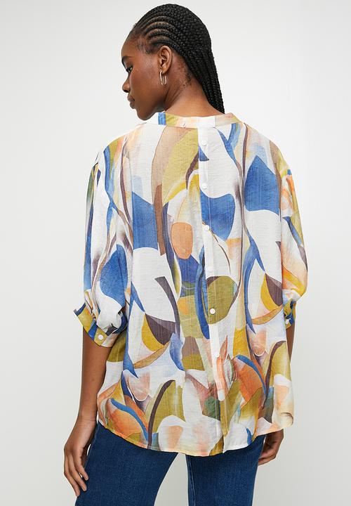 Stella Morgan - Half Sleeve Oversized Batwing Blouse With Centre Back Button Detail - Blue