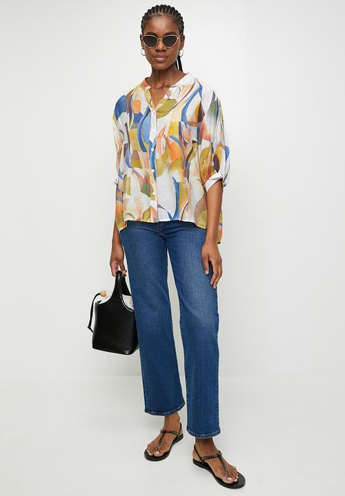 Stella Morgan - Half Sleeve Oversized Batwing Blouse With Centre Back Button Detail - Blue