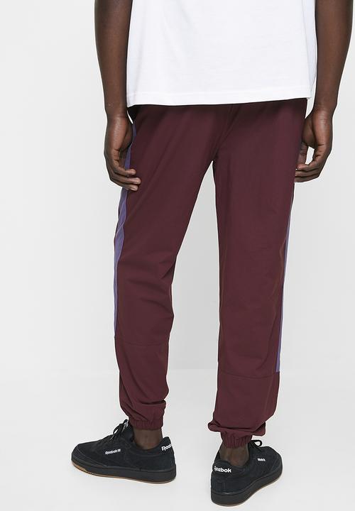 Reebok - Cut And Sew Track Jogger - Black Cherry