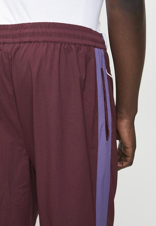 Reebok - Cut And Sew Track Jogger - Black Cherry