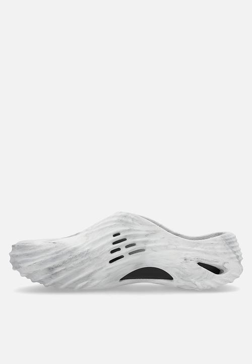 Crocs - Echo Watercolor Marbled Wave - Black/White