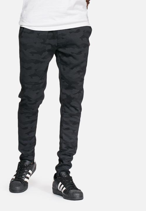 jack and jones camouflage joggers