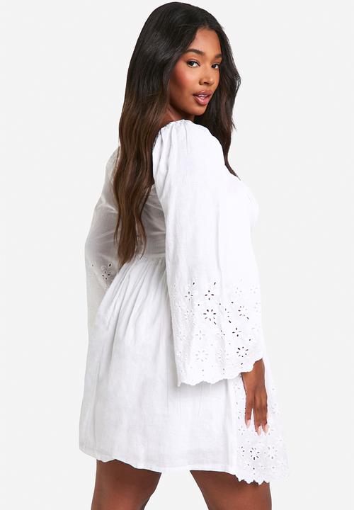 boohoo - Plus woven broderie tie detail milkmaid mini dress -  white